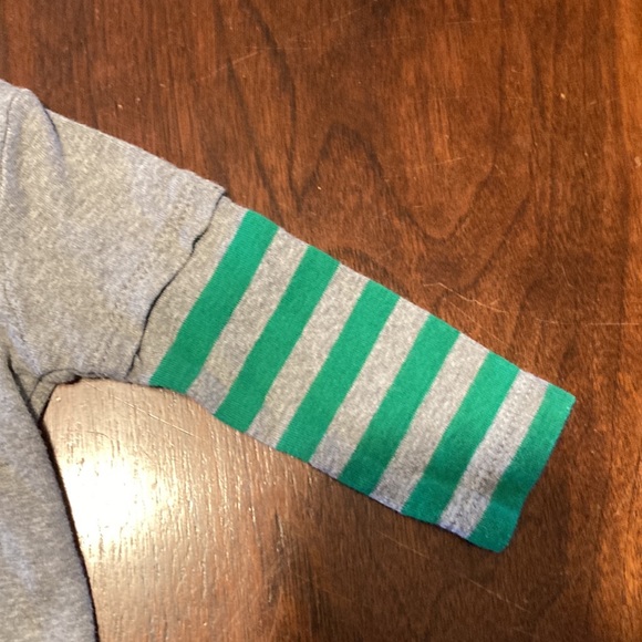 Set of (2) Baby Christmas Outfits Carter’s onesie 9M First Moments Footsie 3M - Picture 14 of 16